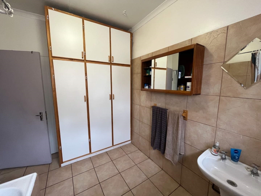 5 Bedroom Property for Sale in Die Rand Northern Cape